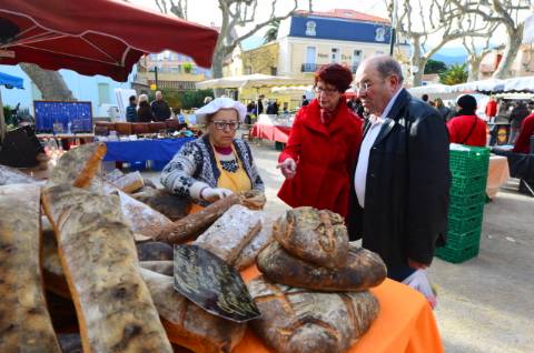 Collioure, tous les dimanches et mercredi, marché