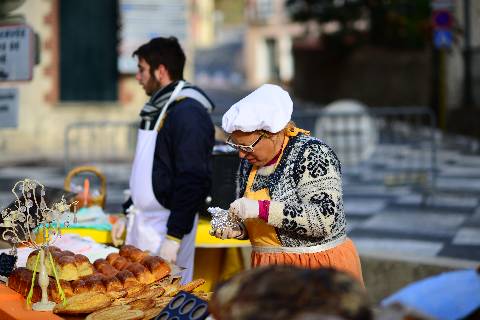 Collioure, tous les dimanches et mercredi, marché