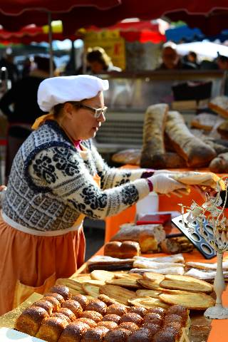 Collioure, tous les dimanches et mercredi, marché