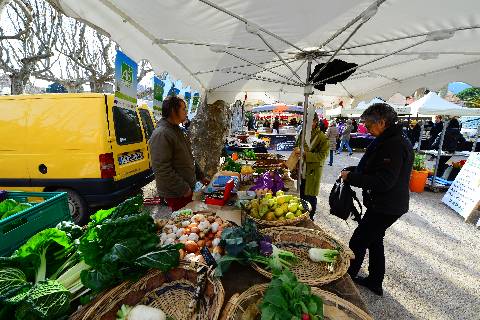 Collioure, tous les dimanches et mercredi, marché