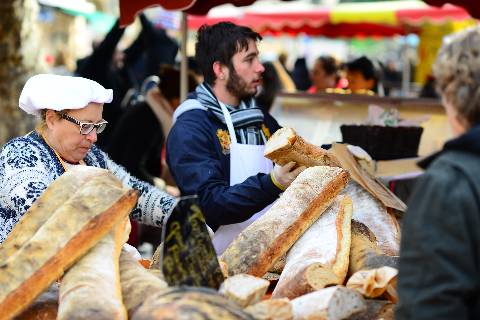 Collioure, tous les dimanches et mercredi, marché