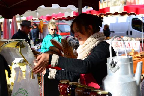 Collioure, tous les dimanches et mercredi, marché