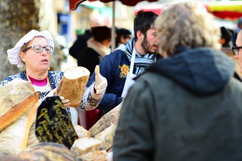 Collioure, tous les dimanches et mercredi, marché