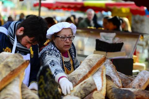 Collioure, tous les dimanches et mercredi, marché