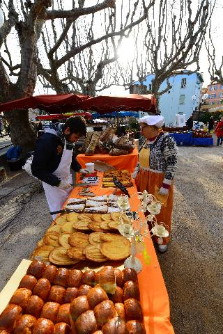 Collioure, tous les dimanches et mercredi, marché