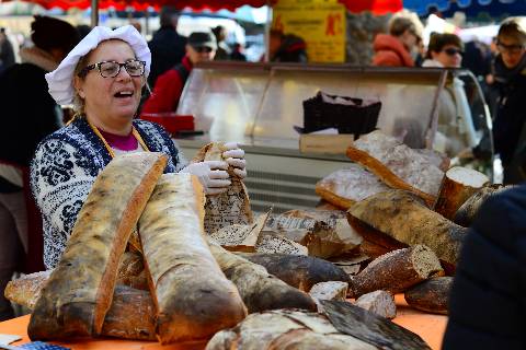 Collioure, tous les dimanches et mercredi, marché