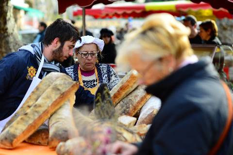 Collioure, tous les dimanches et mercredi, marché