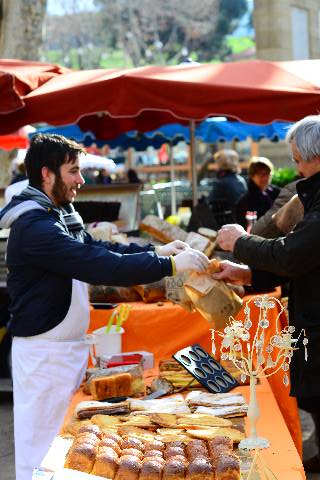 Collioure, tous les dimanches et mercredi, marché