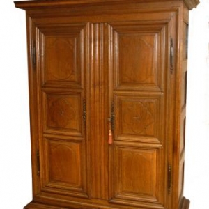 armoire en chene ( France, fin 18eme siecle)