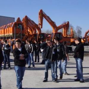  L'Athénée Royal de Vielsalm en voyage à Frameries pour la visite de l'usine Doosan