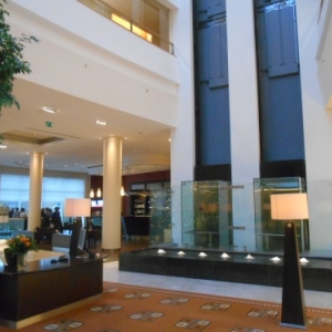 hotel crowne plaza brussels airport