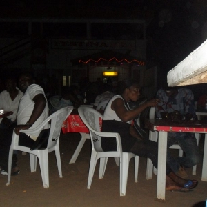 Vue de tables de la terrasse Festina