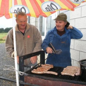 patrice collette et pierre renson, au barbecue