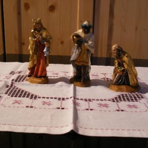 35. chemin de table, broderie masloul (entre 22 et 24 euros)