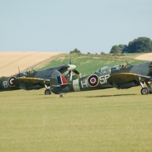 Spitfire Mk IX et Spitfire IX (biplace)