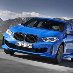 Une nouvelle "BMW" aux conditions du "Salon Auto, Moto, Mobility" (c) "Gocar"/"BMW"