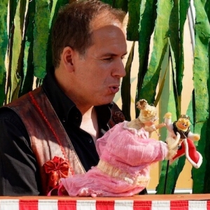 "Florian le Magnifique" et ses marionnettes, animees par Fahem Abes