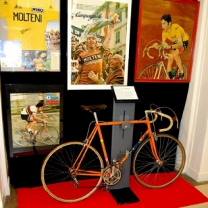 Eddy Merckx "forever", en jaune durant 111 etapes (96 jours), record absolu au "Tour de France"