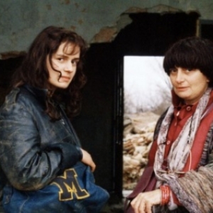 Sandrinne Bonnaire et Agnes Varda, sur le tournage de "Sans Toit ni Loi" (c) "Cine Tamaris"