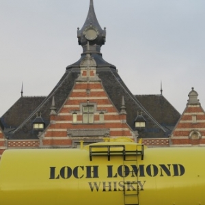 Devant la Gare de Schaerbeek, en pensant au Capitaine Haddock