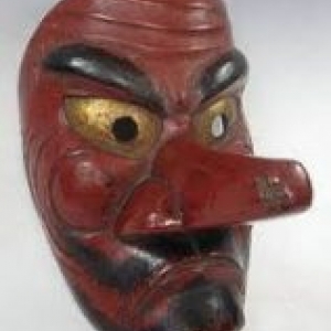 Un masque "Tengu"