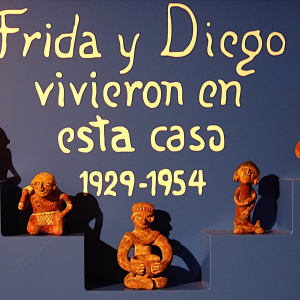 Installation : la "Maison bleue" /"Viva Frida Kahlo" © "Grand Casino Viaje" © Photo : Fabien Sebo