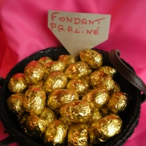 Oeufs de Paques au chocolat fondant praliné