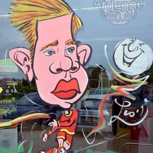 Caricature de Kevin DeBruyn, peinture sur vitre