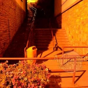 Les escaliers: 1er octobre 2011 - 21 h. Photo sans flash -photo2792