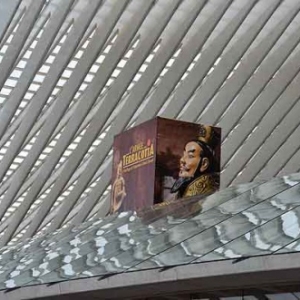 Liege Guillemins Gare exposition: armee Terracotta