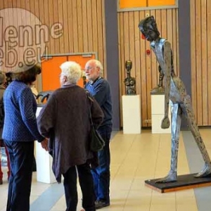 "Homme en Marche" par Jean-Marie Collet-3642