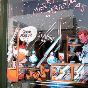 Boule et Bill en papa NOEL sur les vitrines de Jette -58