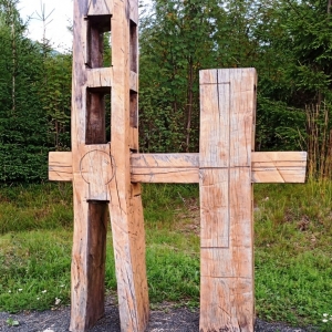 Station  3 :  Le Seigneur Jésus tombe sous la croix pour la 1ère fois - Jozef Mundier (SK) 2011 ( photo : F. Detry )