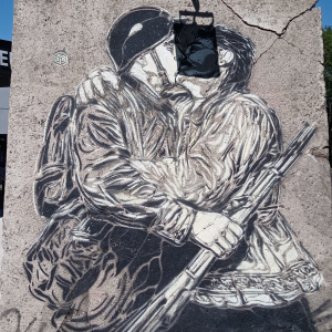 EXPOSITION en extérieur : ART et LIBERTE   du MUR de BERLIN au STREET ART