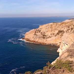 Vue imprenable sur la plage dos Lagosteiros en contre-bas ( Photo F. DETRY)