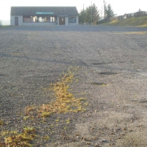 La cafeteria et son parking prets a accueillir les sportifs