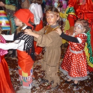 4eme jeudi gras : bal des enfants ( Club wallon )