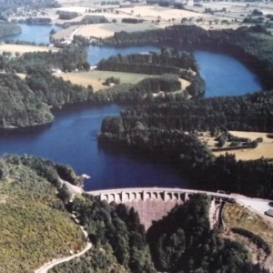 Le barrage et ses dependances ( couverture du livre de Malmedy - Folklore )