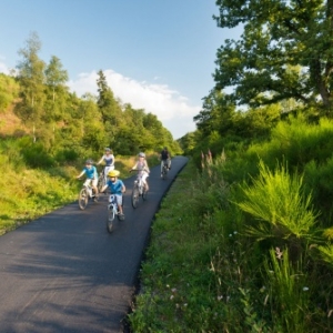 Cantons de l' Est                           23 établissements de la région ont reçu le label «bed+bike»