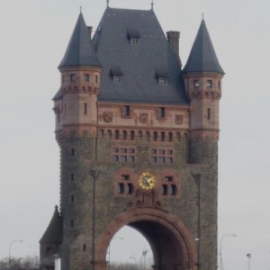 La Porte - Tour sur le Rhin