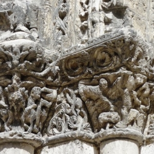 Detail de l'eglise St Pierre de Jarnac