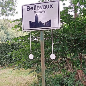 De retour au village