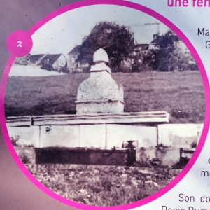 La fontaine en ruines avant restauration