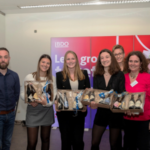 Les gagnants du prix spécial : de gauche à droite : Daniel NIESSEN (Ministère CG), Estelle COLLIN, Maurine DELVIGNE, Jeanne LORENZI, Catherine JUNGBLUTH (WFG), Sandra DE TAEYE (ATCE). Sur la photo manque : Antoine GODARD © HLBG.