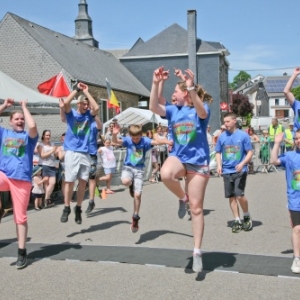 Fete des genets a Gedinne : course de voitures a pedales