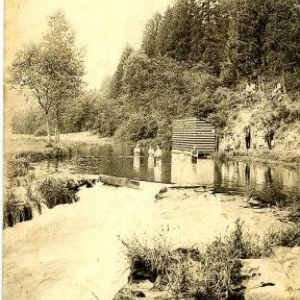 Carte editee en 1900 par Leon Daulne, cabines de bains du SI