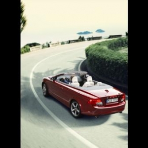 Volvo C70.