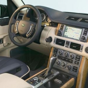 AUTO Essai: RANGE ROVER TdV8.