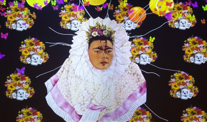 Son portrait / "Viva Frida Kahlo" © "Grand Casino Viaje" © Photo : Fabien Sebo