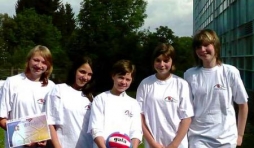 Jill TEWES, Lauranne LAZZARO, Marie REMY, Marine BARBETTE et Stephanie CHAPELLE.